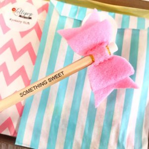 Bow Pen Topper & Pencil